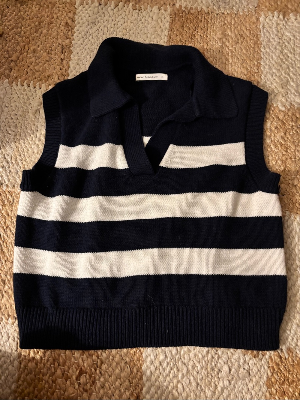 moon & madison Navy and White Striped Sleeveless V‑Neck Collared Sweater Vest